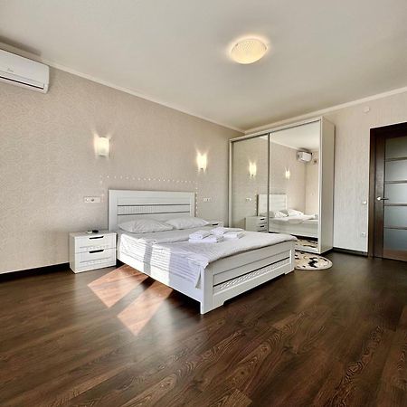 Apartpoltava Світлі Просторі Апартаменти 80М2 , 2-Окремі Кімнати, Новобудова Центр Чек Банківський ภายนอก รูปภาพ