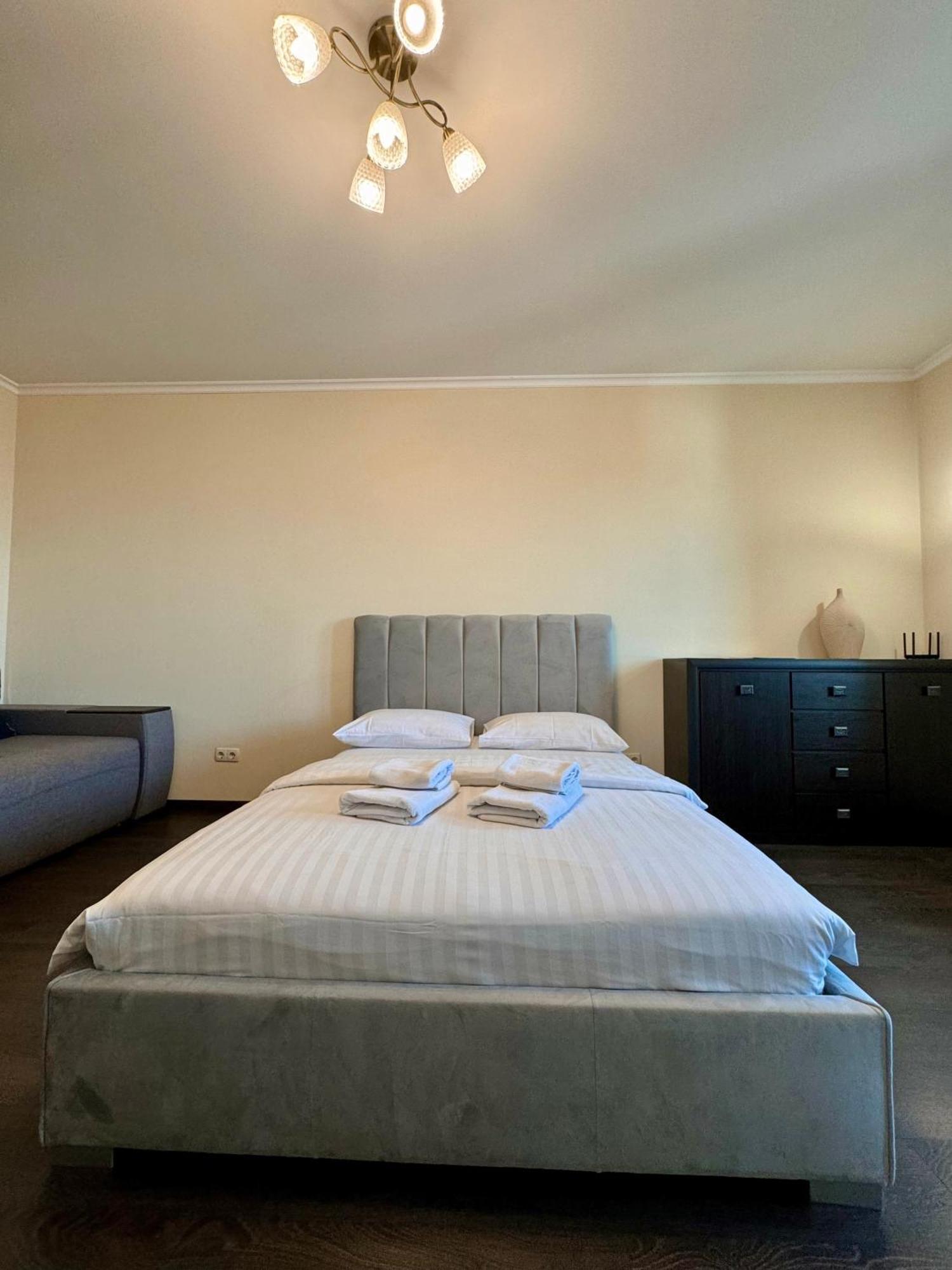 Apartpoltava Світлі Просторі Апартаменти 80М2 , 2-Окремі Кімнати, Новобудова Центр Чек Банківський ภายนอก รูปภาพ