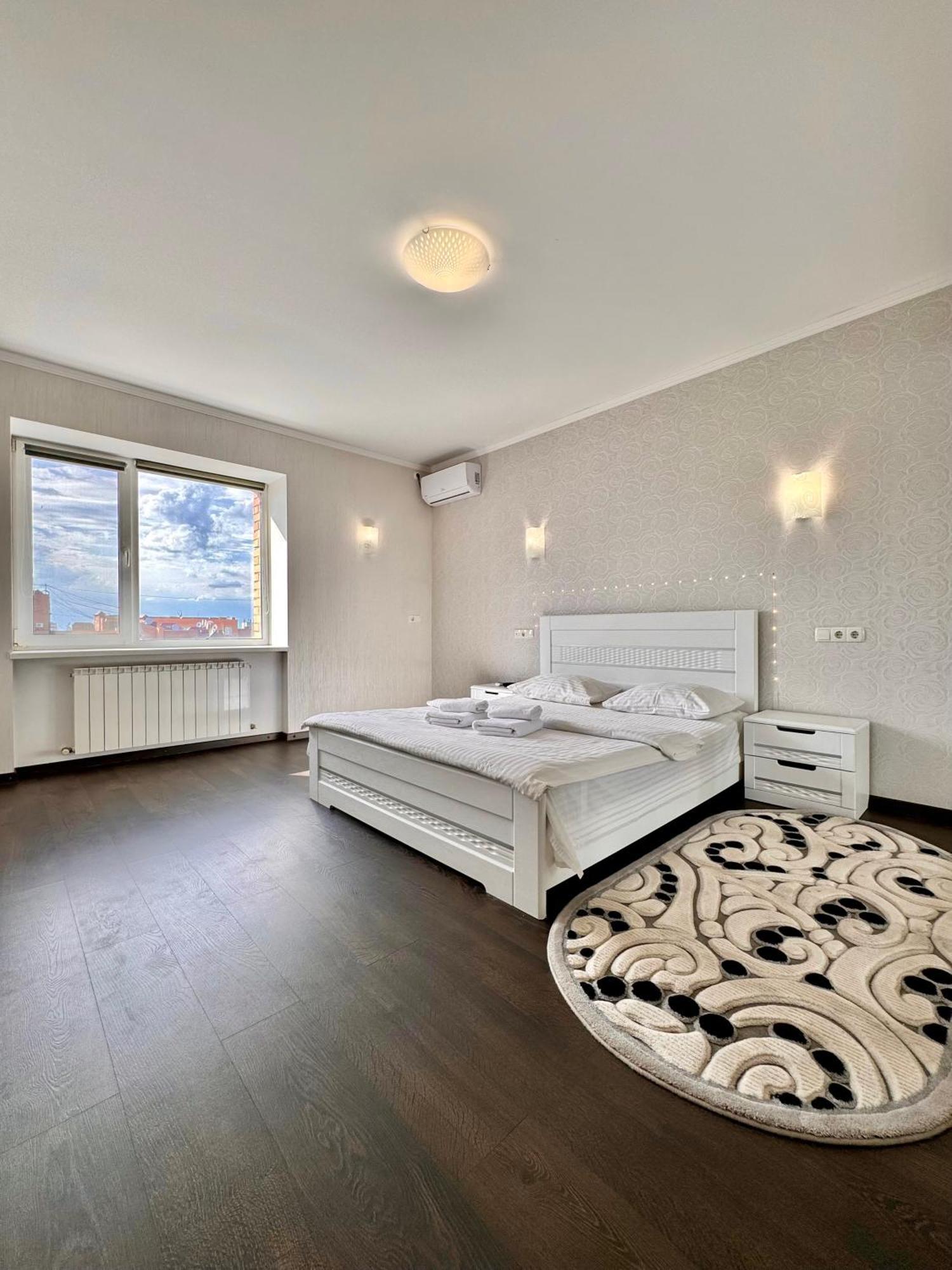 Apartpoltava Світлі Просторі Апартаменти 80М2 , 2-Окремі Кімнати, Новобудова Центр Чек Банківський ภายนอก รูปภาพ